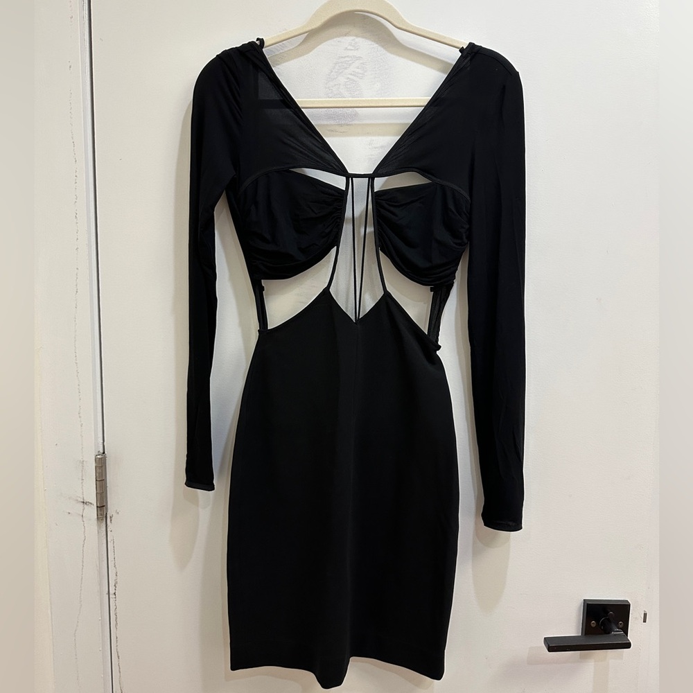 Nensi Dojaka backless sexy dress